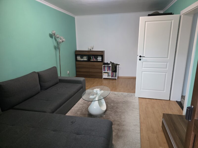 Baba Novac, chiar pe Traian Popovici, 5 minute metrou Dristor, bloc 1982,