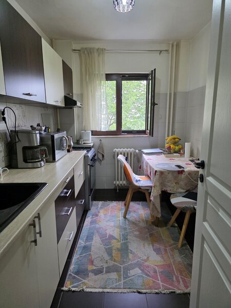 Baba Novac, chiar pe Traian Popovici, 5 minute metrou Dristor, bloc 1982,